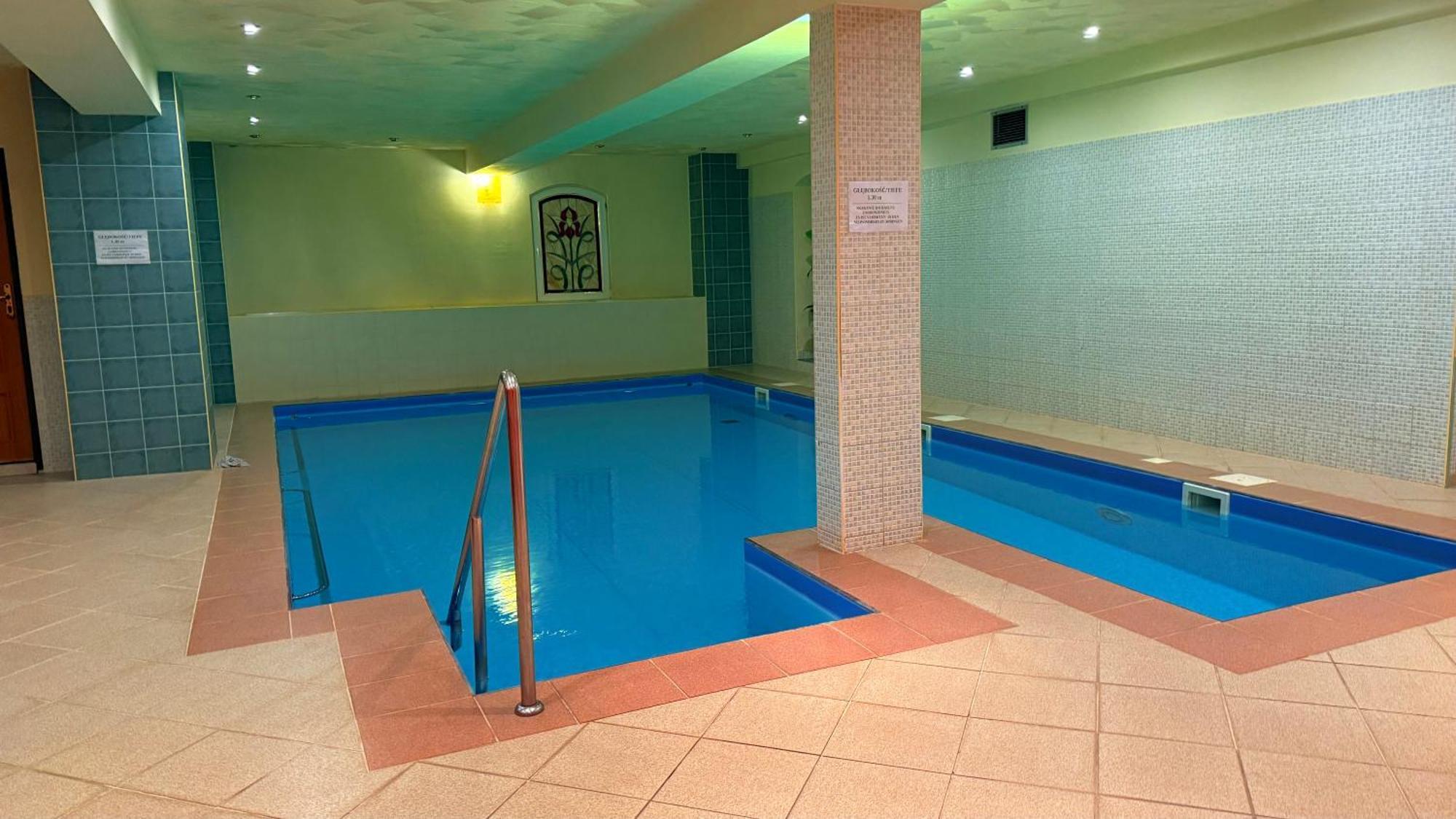 Hotel Krysztal Swieradow-Zdroj Luaran gambar